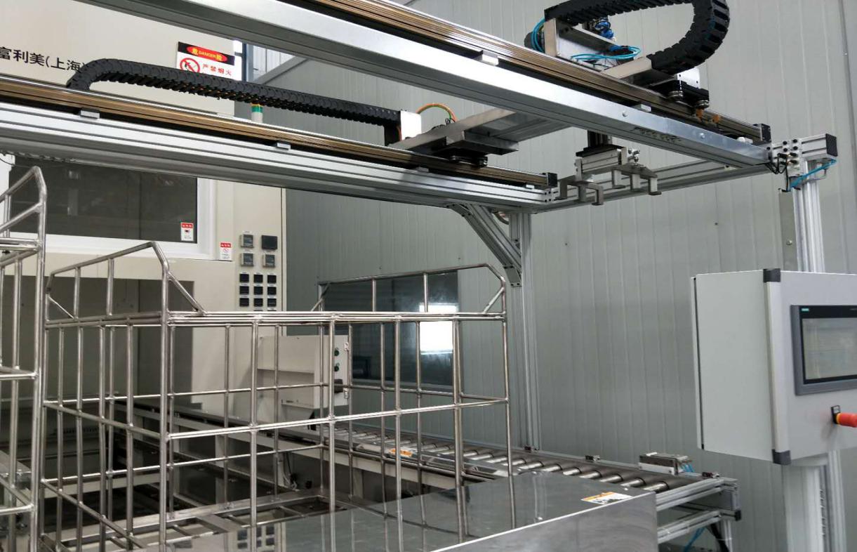 搬運d移栽機(jī)：用于真空碳?xì)淝逑礄C(jī)的上下件搬運